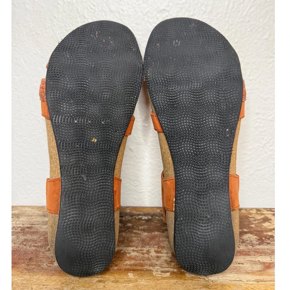 Taos Footwear women size